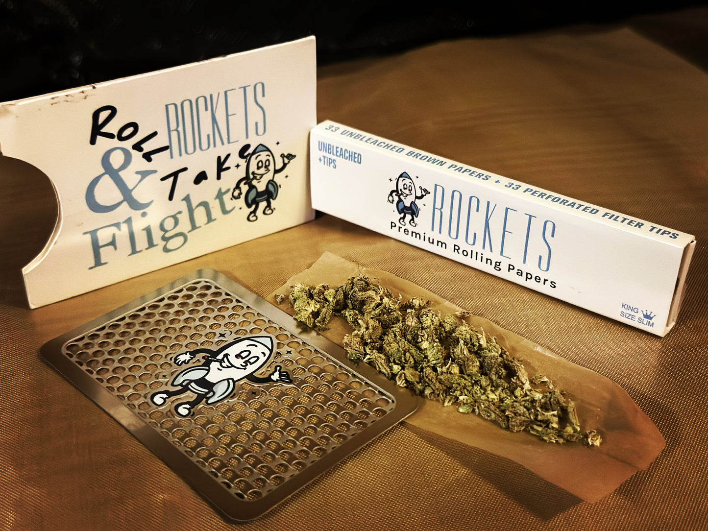 Rockets Premium Rolling Papers - Grinder Card